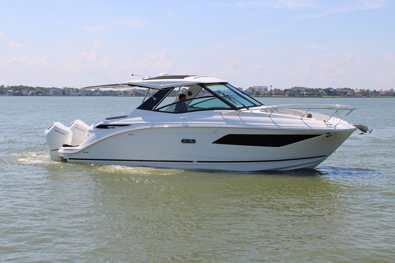 Sea Ray Sundancer 320 Outboard — 2026 Sea Ray Sundancer 320 Outboard — photo 5