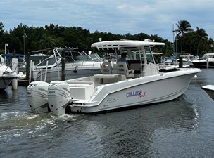 BOSTON WHALER 330 OUTRAGE