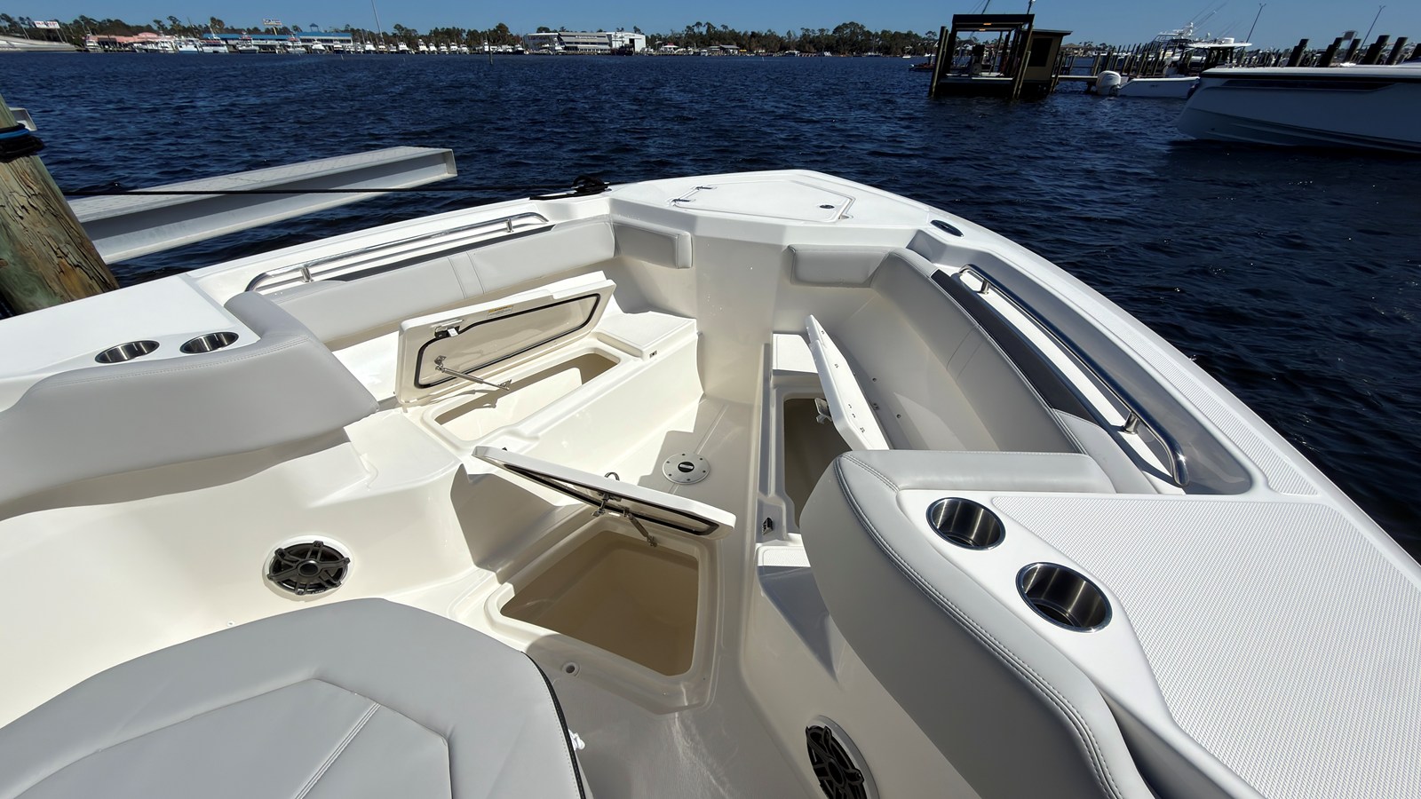 BOSTON WHALER 330 OUTRAGE, photo 12