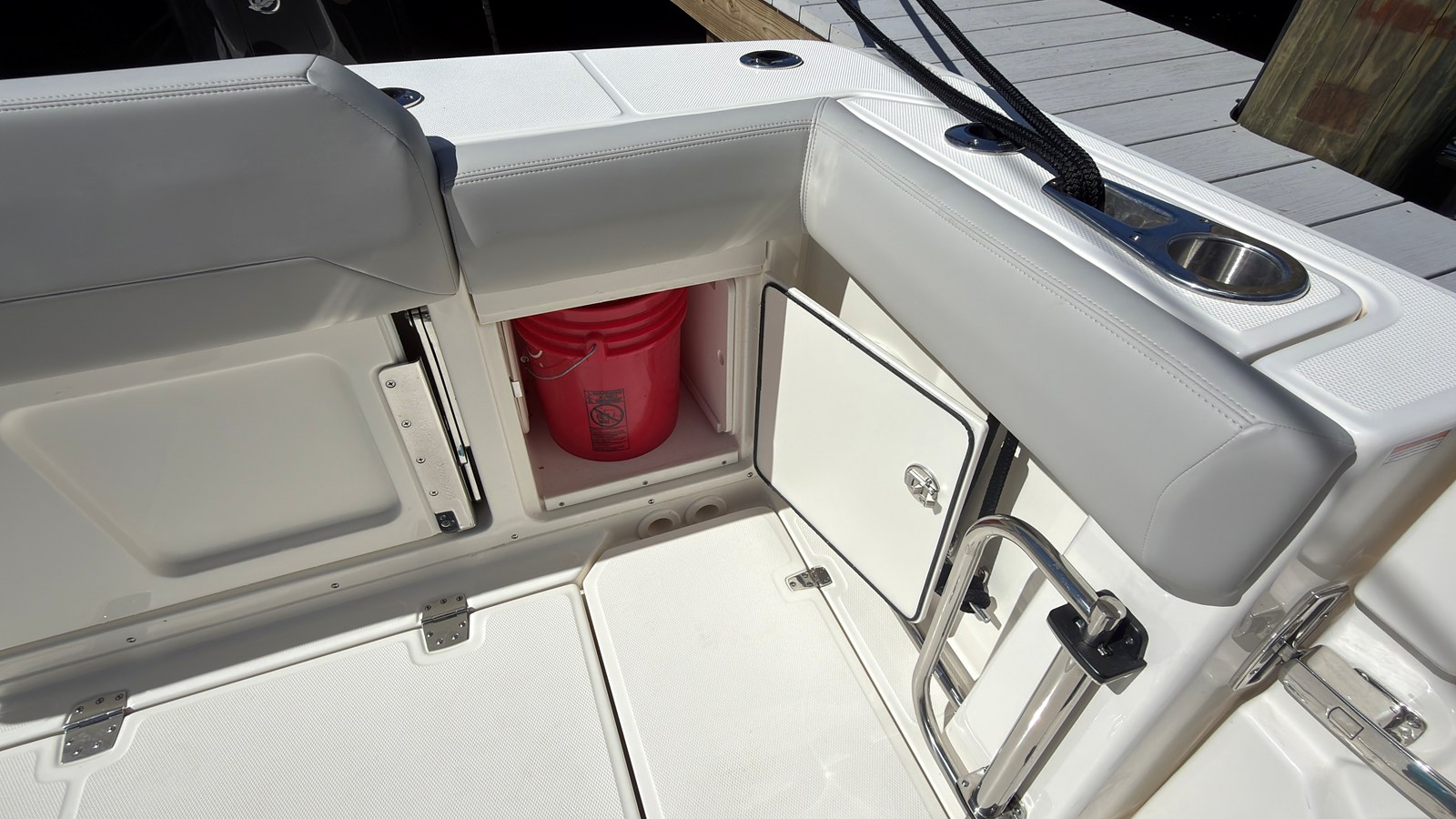BOSTON WHALER 330 OUTRAGE, photo 38