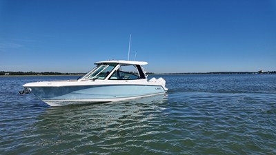 BOSTON WHALER 330 VANTAGE