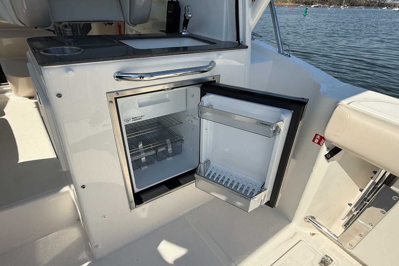 BOSTON WHALER 285 CONQUEST, photo 21
