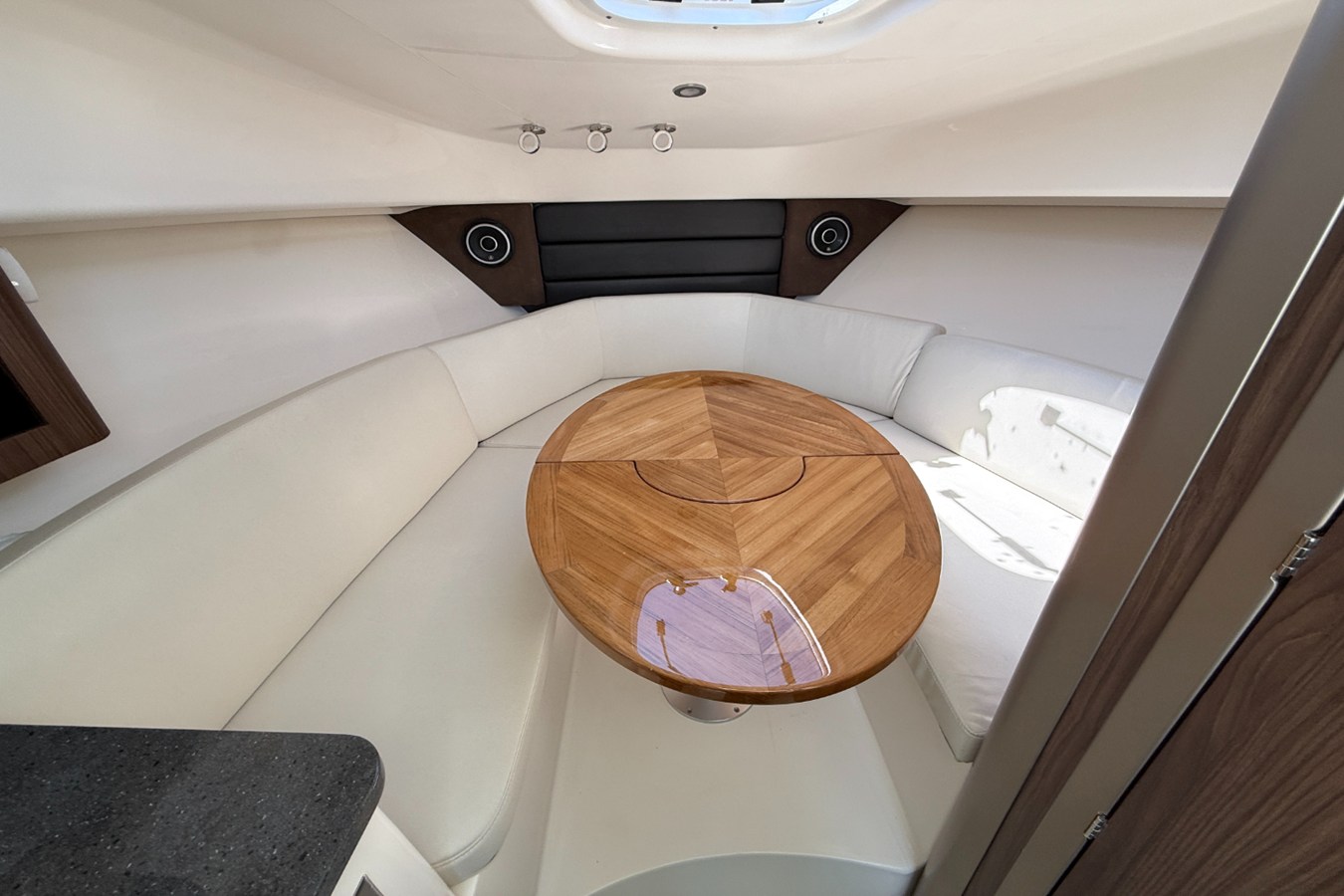 BOSTON WHALER 285 CONQUEST, photo 33