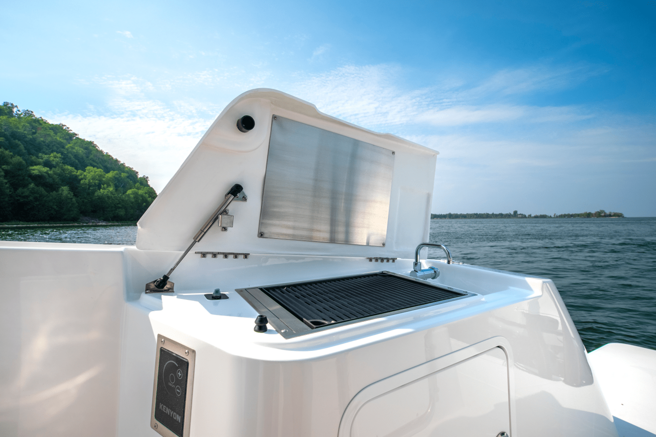 CRUISERS YACHTS 38 VTR, photo 8