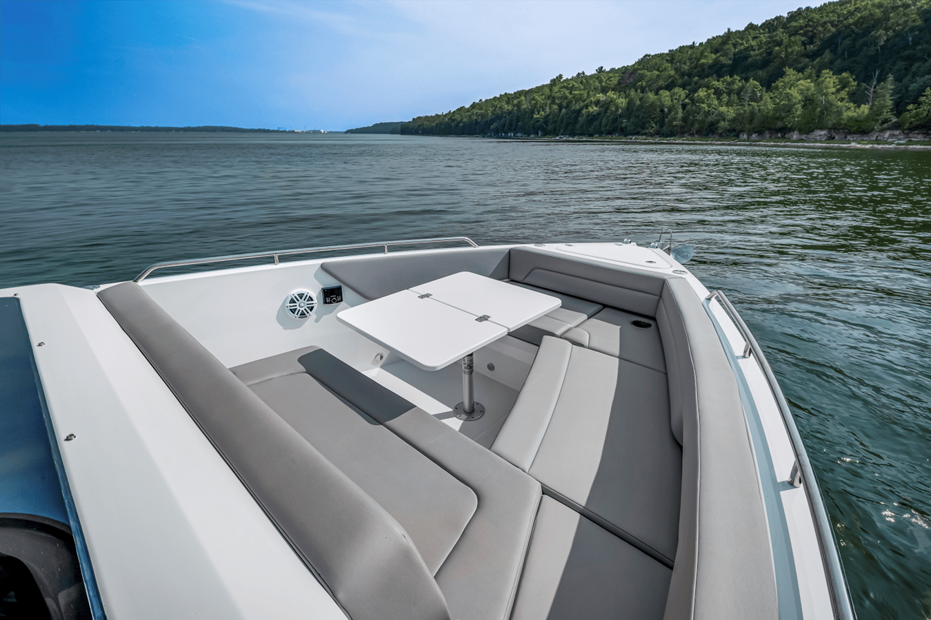 CRUISERS YACHTS 38 VTR, photo 23