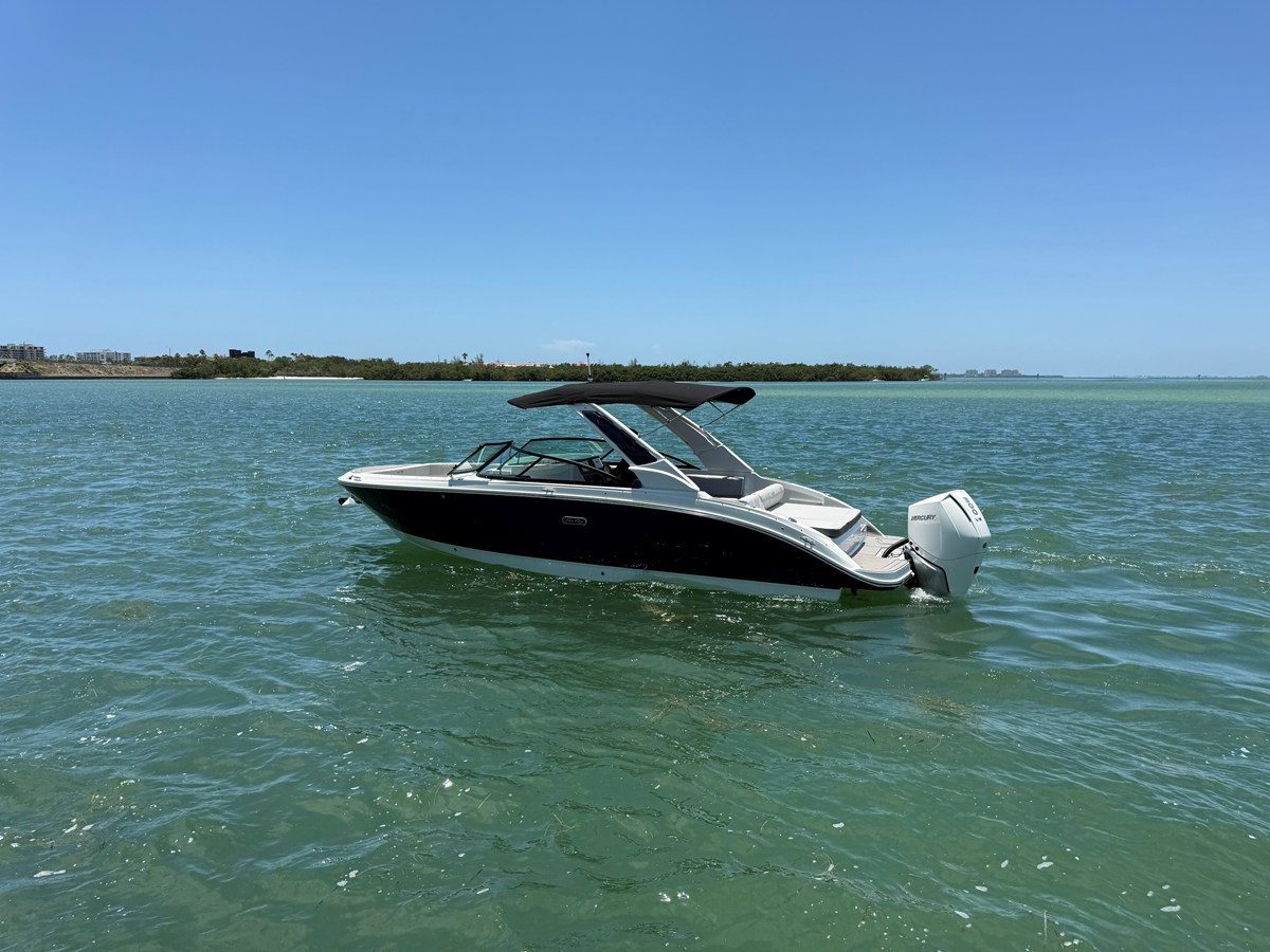 Sea Ray SDX 270 Outboard — 2026 Sea Ray SDX 270 Outboard — photo 2