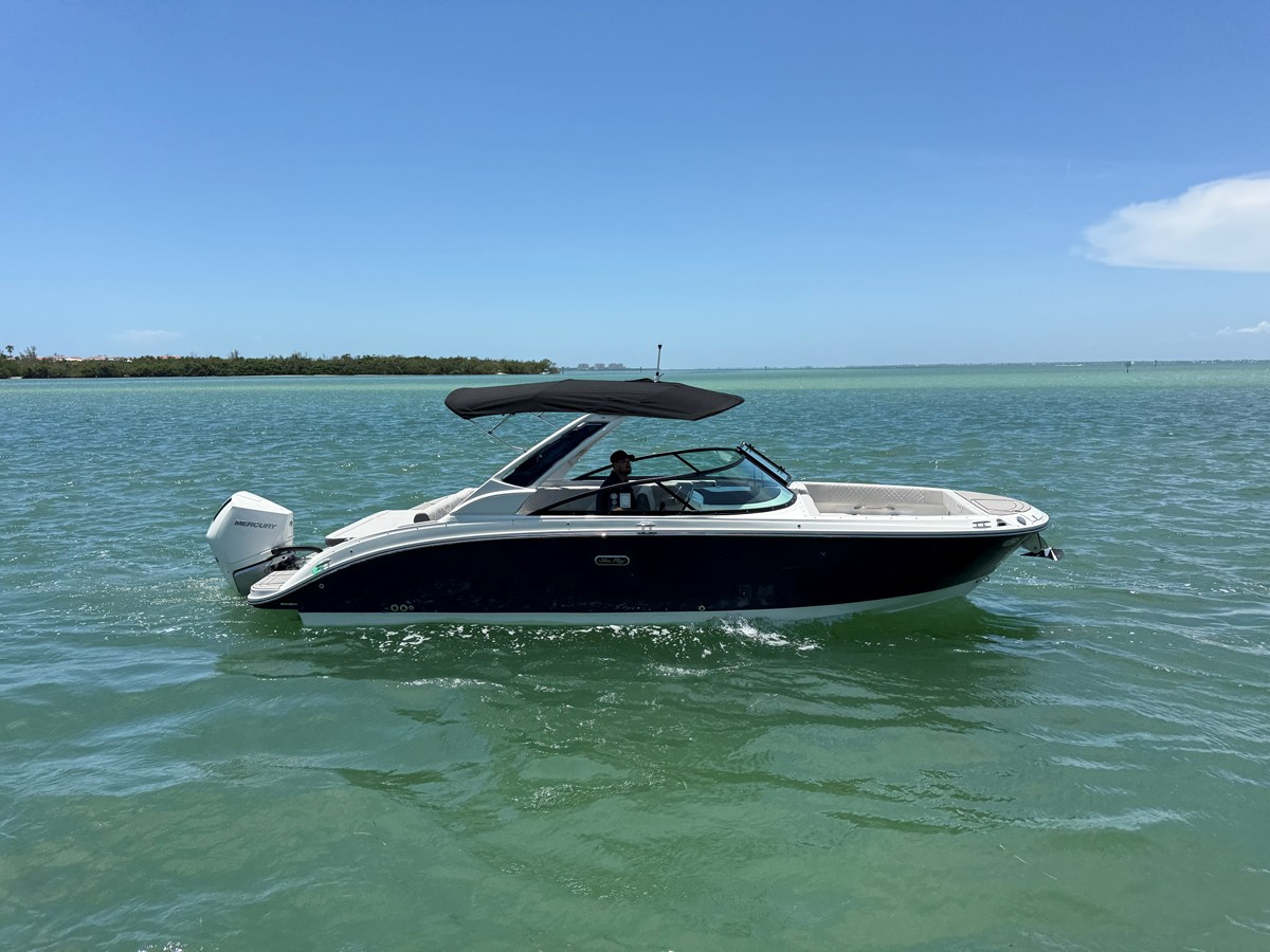 Sea Ray SDX 270 Outboard — 2026 Sea Ray SDX 270 Outboard — photo 5