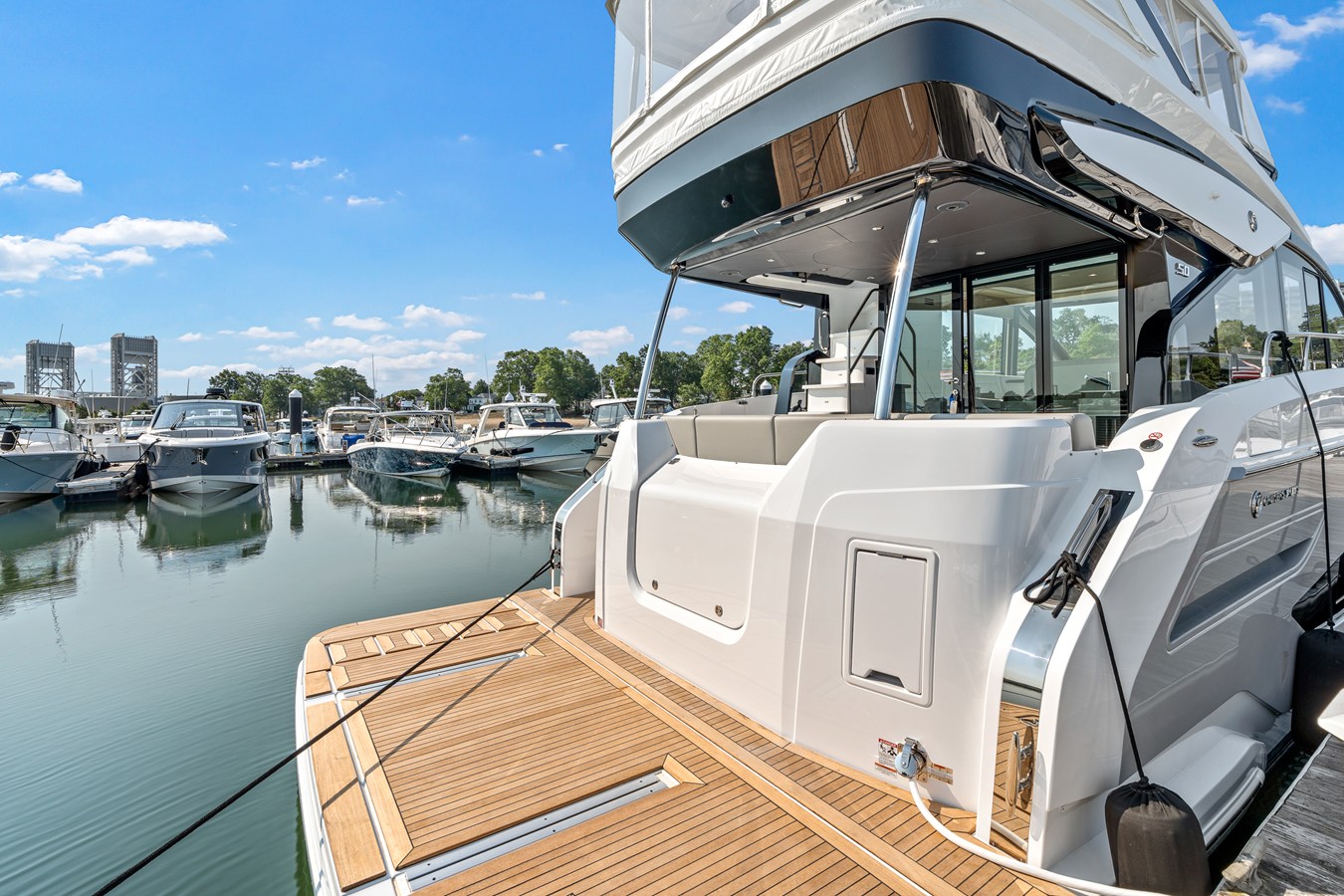 CRUISERS YACHTS 50 FLY, photo 6