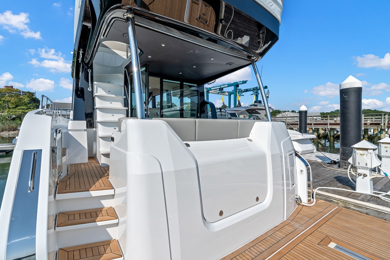 CRUISERS YACHTS 50 FLY, photo 7