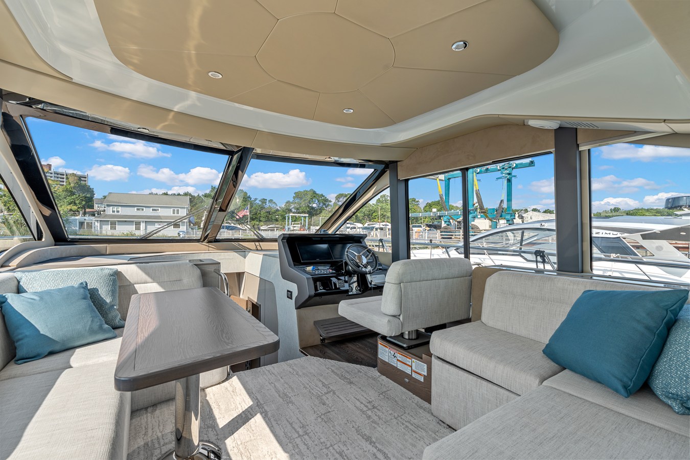 CRUISERS YACHTS 50 FLY, photo 19