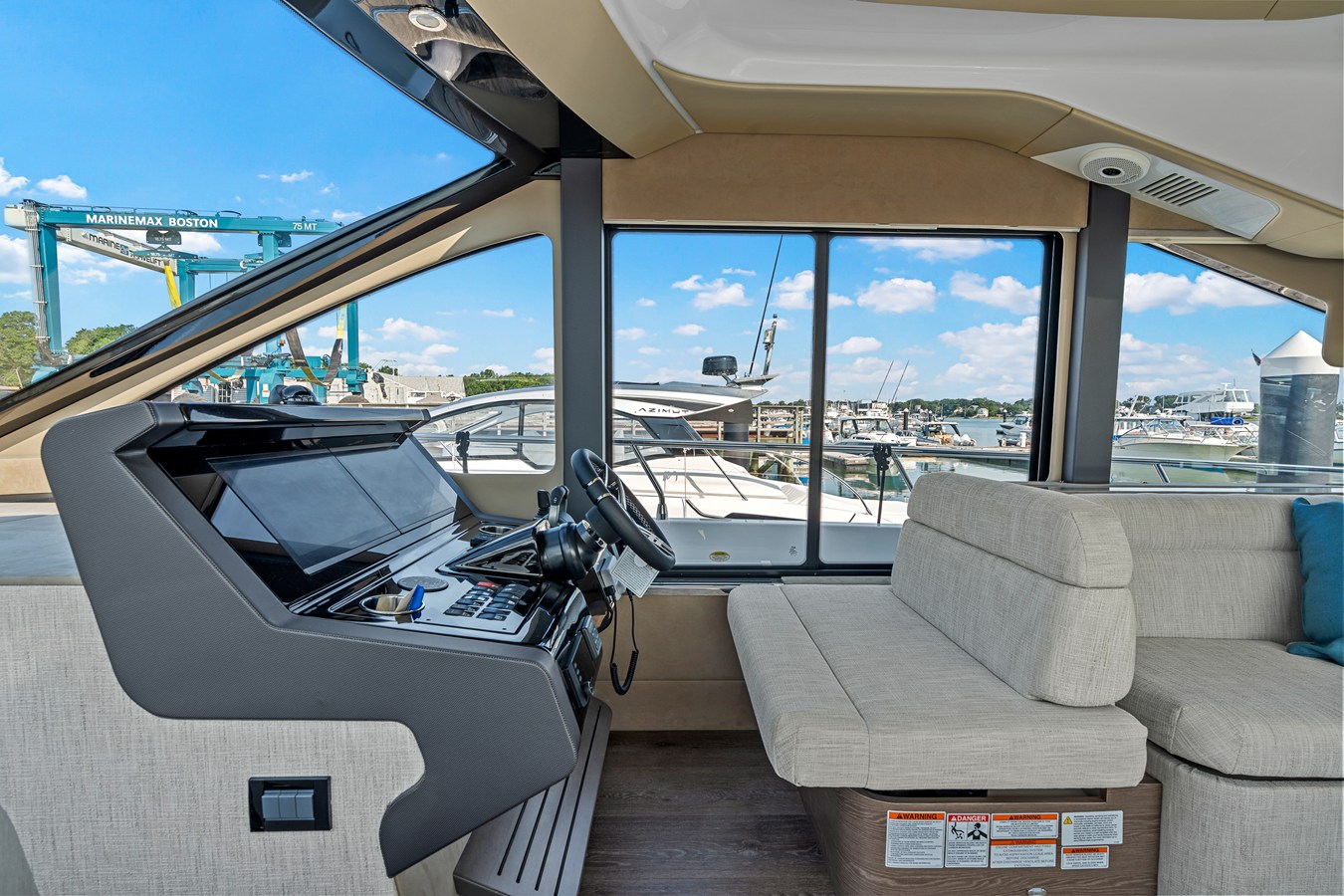 CRUISERS YACHTS 50 FLY, photo 25