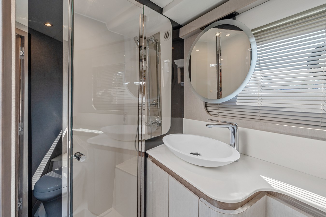 CRUISERS YACHTS 50 FLY, photo 33