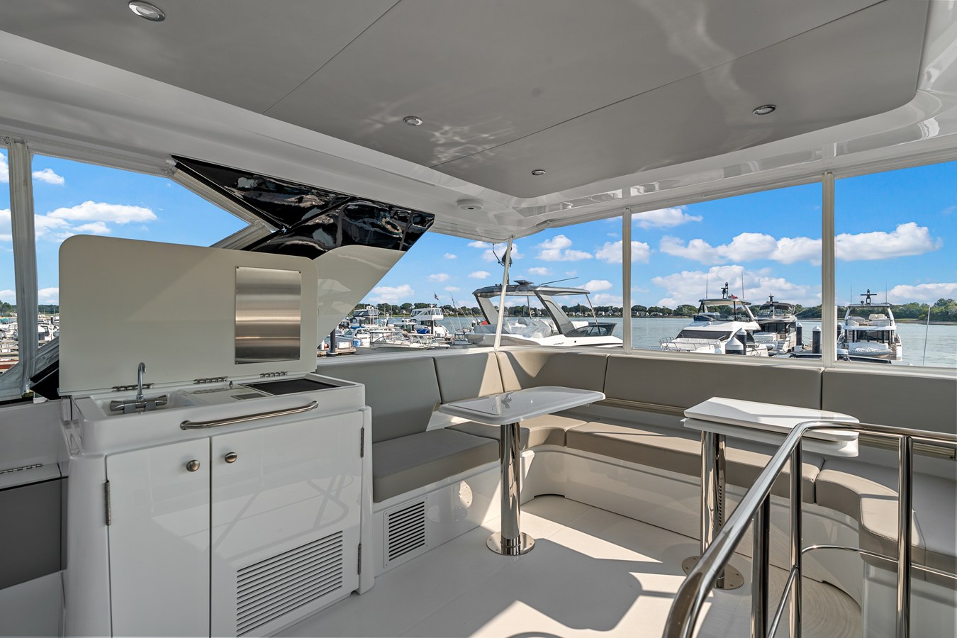CRUISERS YACHTS 50 FLY, photo 42