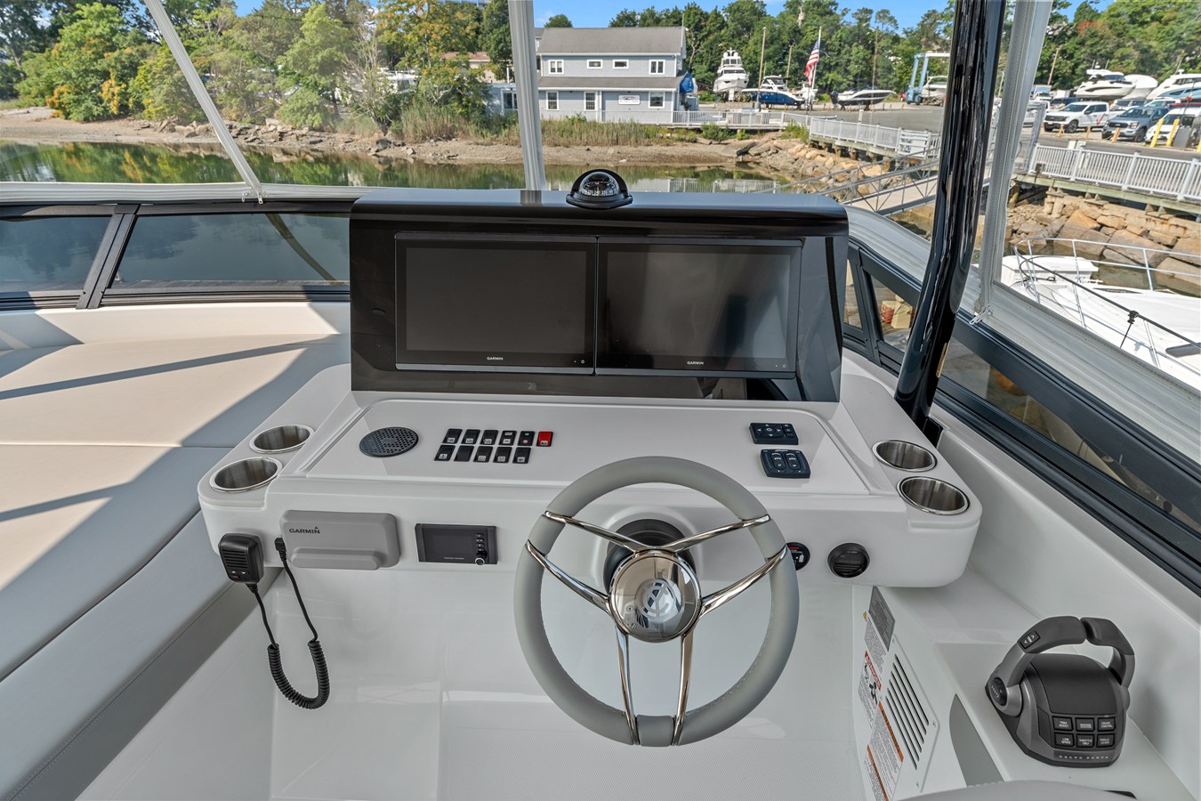 CRUISERS YACHTS 50 FLY, photo 48