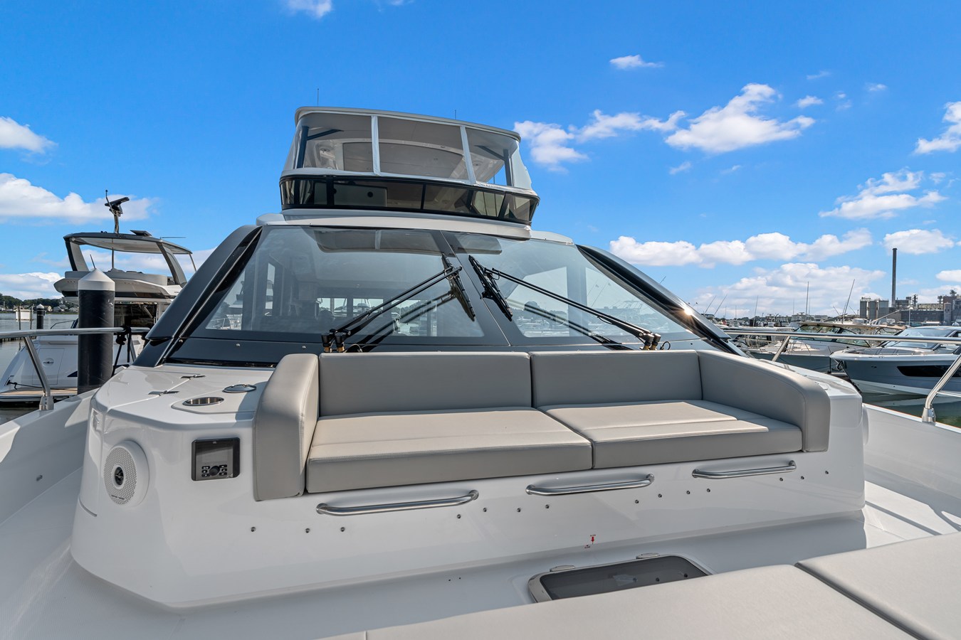 CRUISERS YACHTS 50 FLY, photo 56