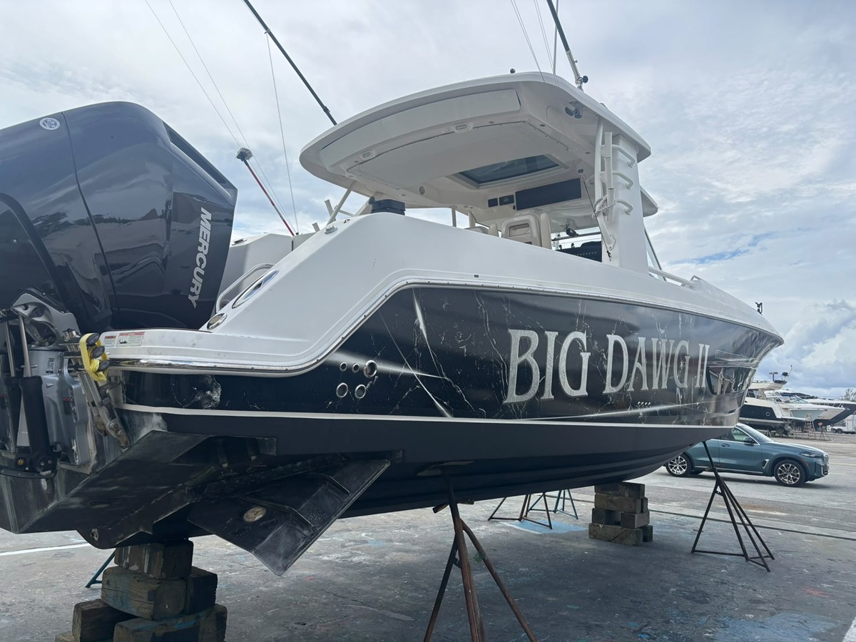 Boston Whaler 420 OUTRAGE — 2022 Boston Whaler 420 Outrage — photo 4