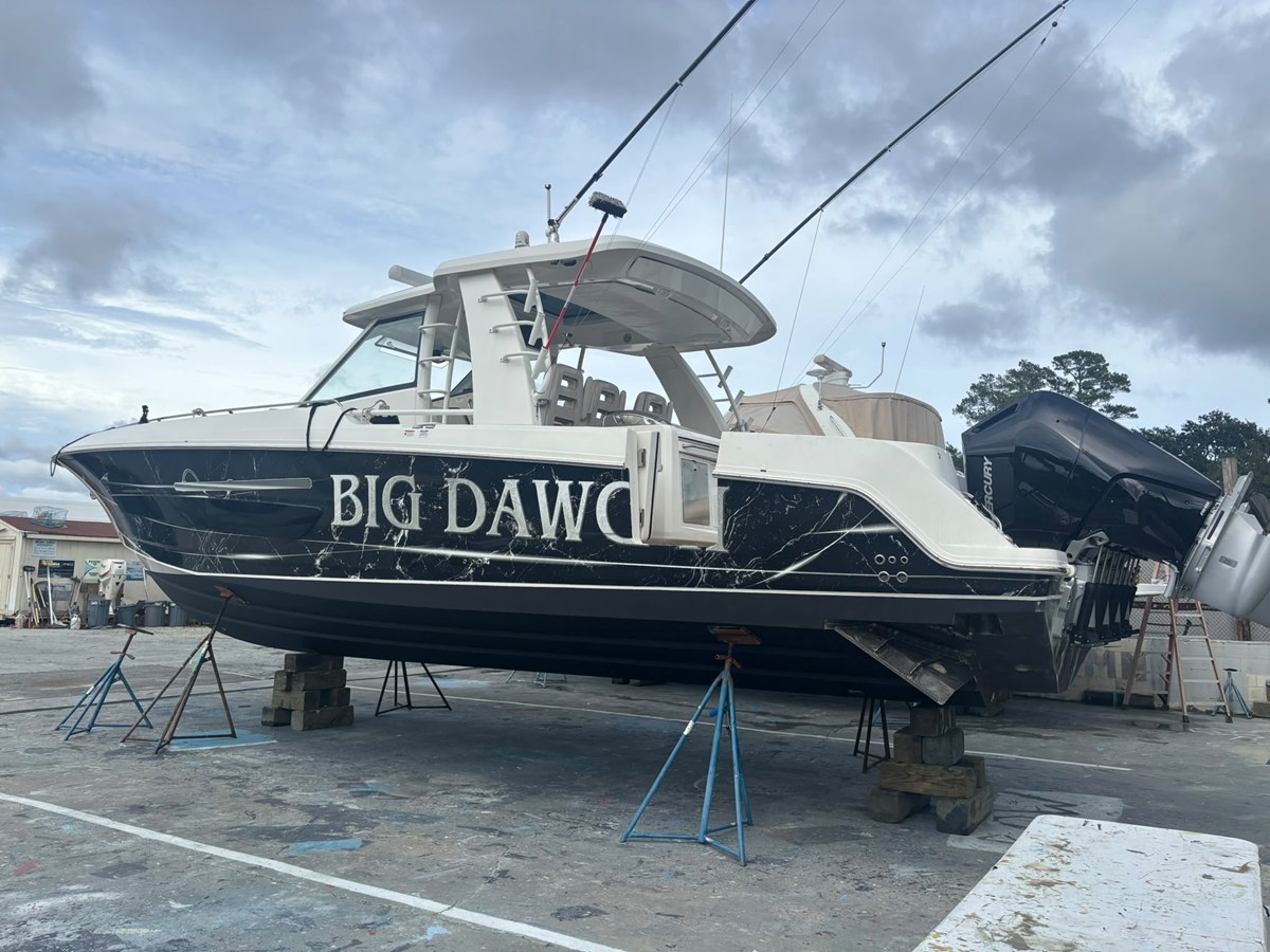 Boston Whaler 420 OUTRAGE — 2022 Boston Whaler 420 Outrage — photo 5