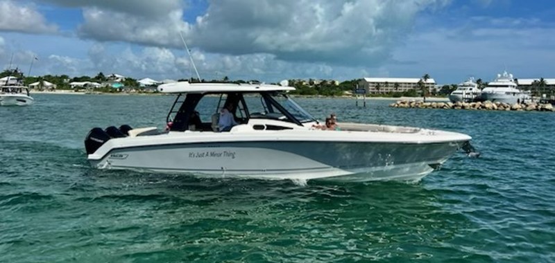 2023 Boston Whaler 350 REALM 3