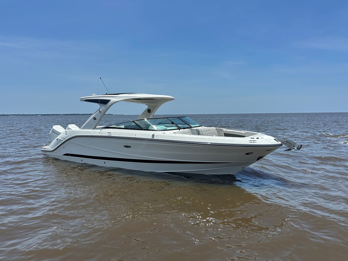 Sea Ray SLX 310 Outboard — 2026 Sea Ray SLX 310 Outboard — photo 5
