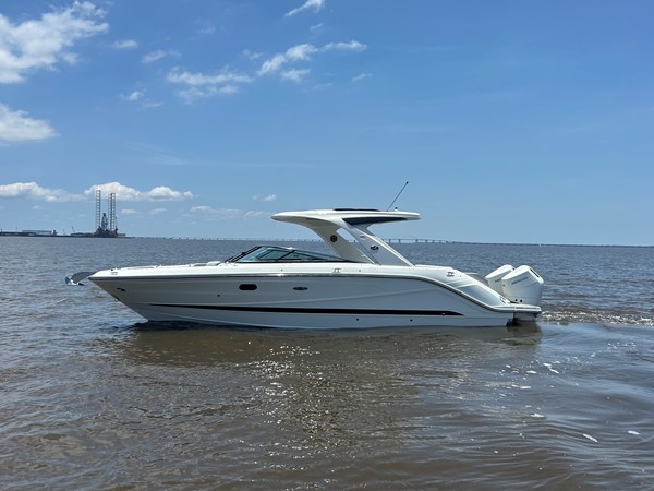 SEA RAY SLX 310 OUTBOARD — 2026 Sea Ray SLX 310 Outboard