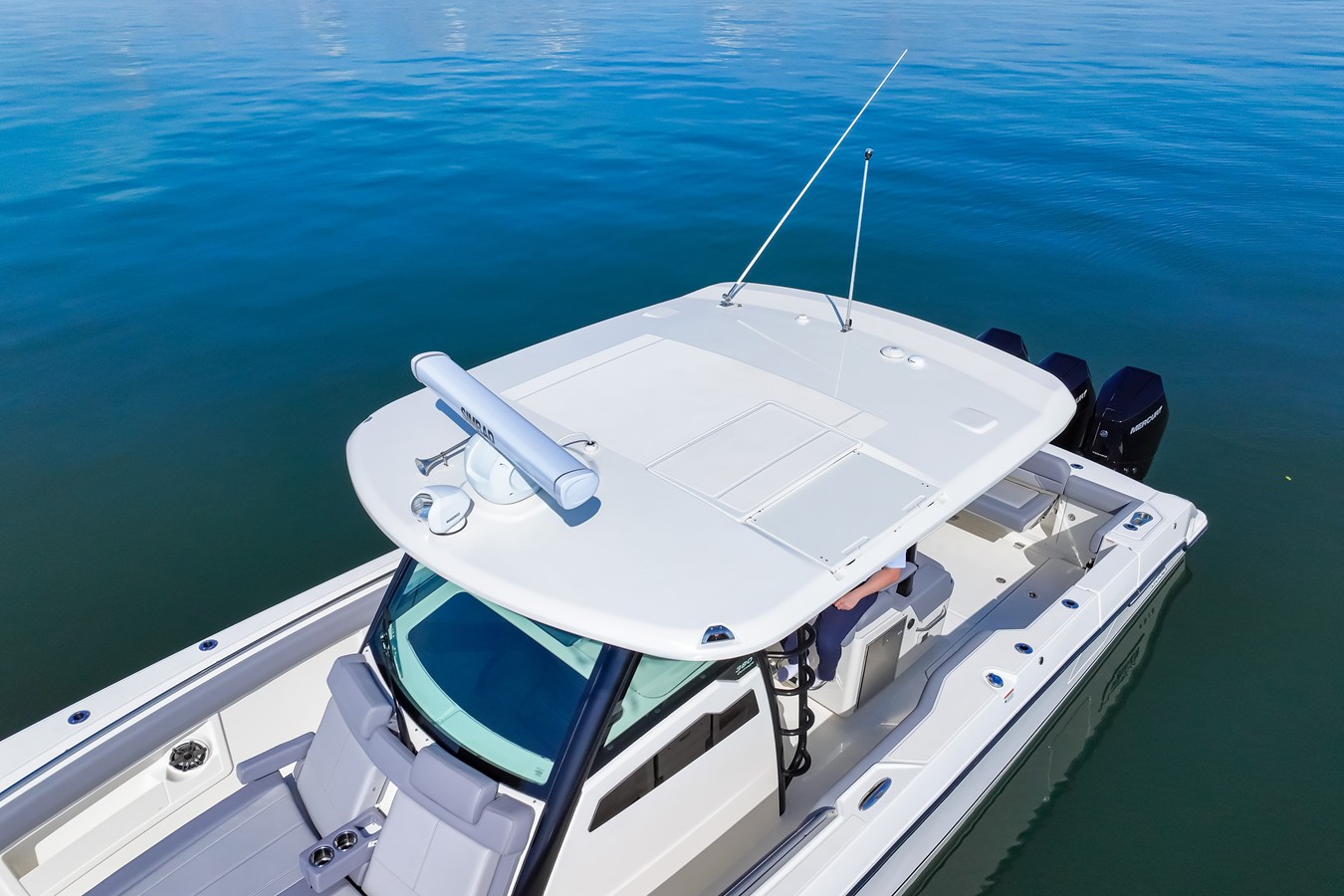Boston Whaler 380 Outrage — 2026 Boston Whaler 380 Outrage — photo 5