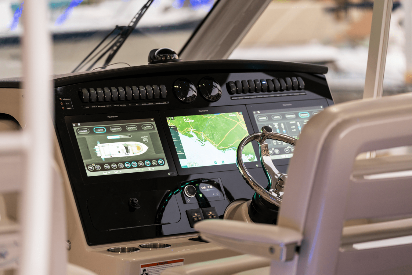 BOSTON WHALER 380 REALM, photo 61