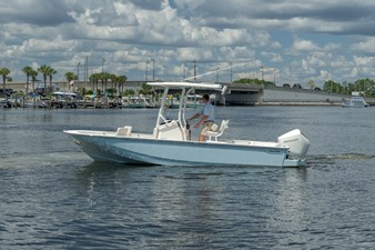 BOSTON WHALER 210 MONTAUK