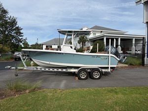 SEA HUNT ULTRA 219