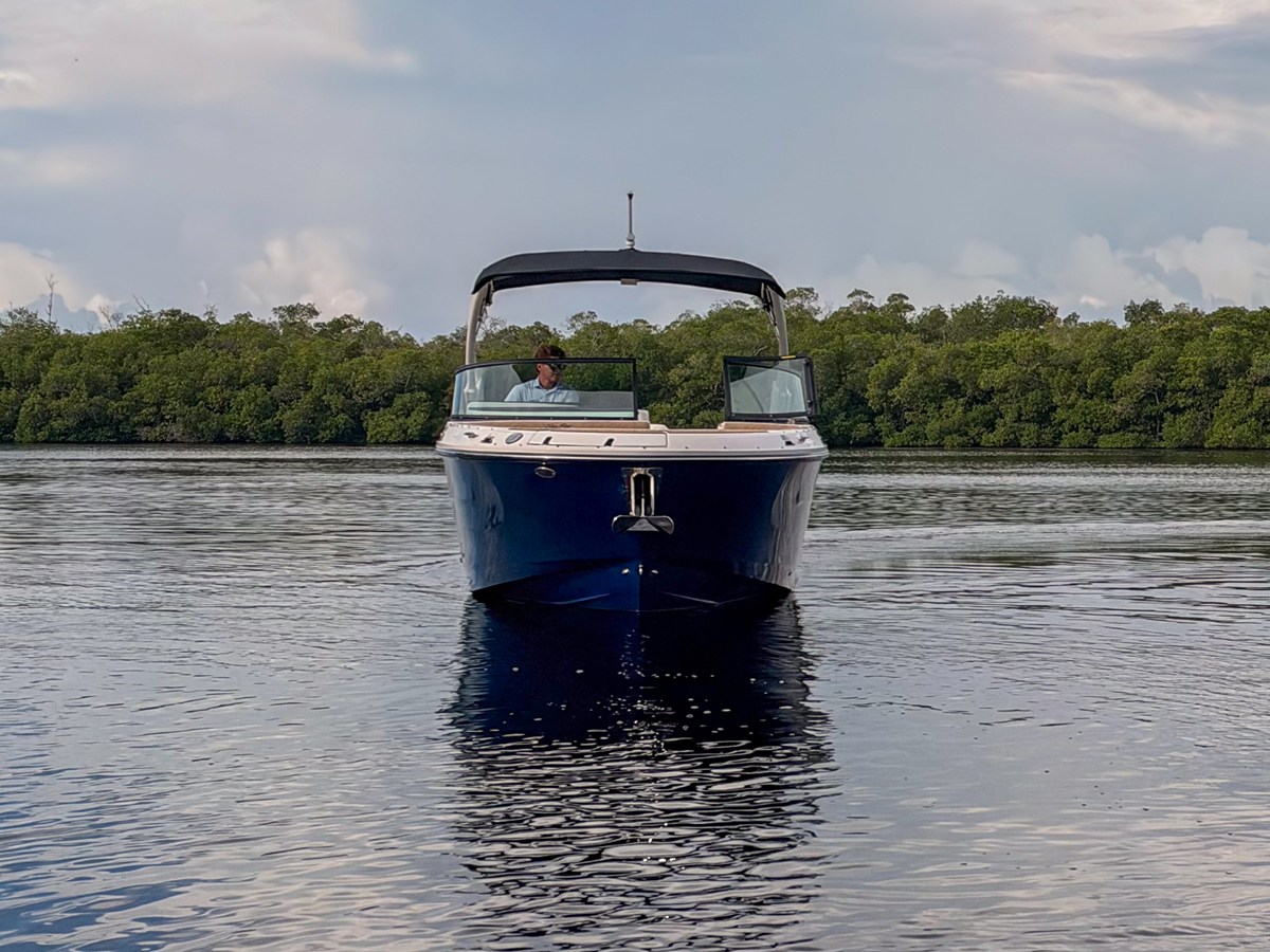 Sea Ray SDX 270 Outboard — 2027 Sea Ray SDX 270 Outboard — photo 5