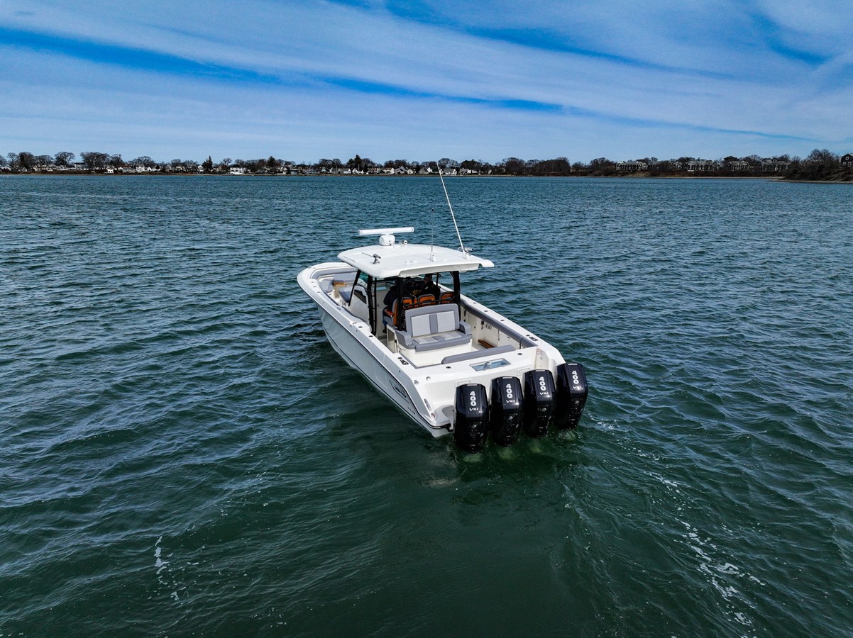 Boston Whaler 380 Outrage — 2026 Boston Whaler 380 Outrage — photo 4