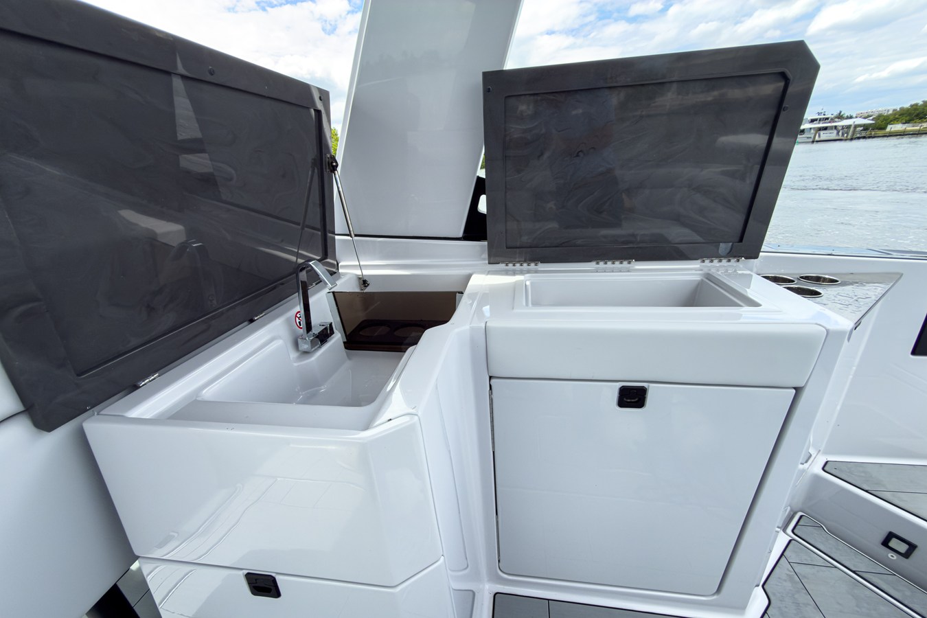 AVIARA AV32 OUTBOARD, photo 11
