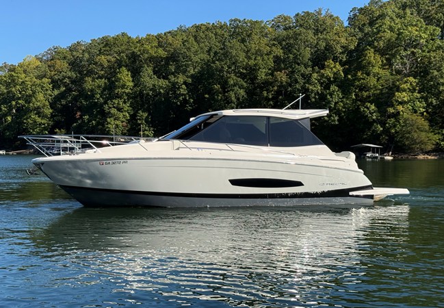 REGAL 36 GRANDE COUPE — 2021 Regal 36 Grande Coupe