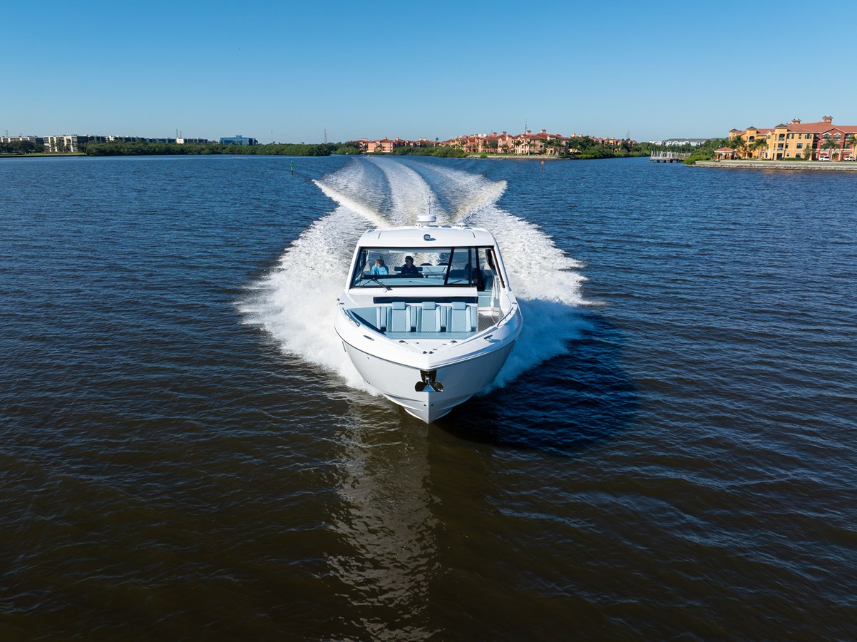 CRUISERS YACHTS 50 GLS OB, photo 5
