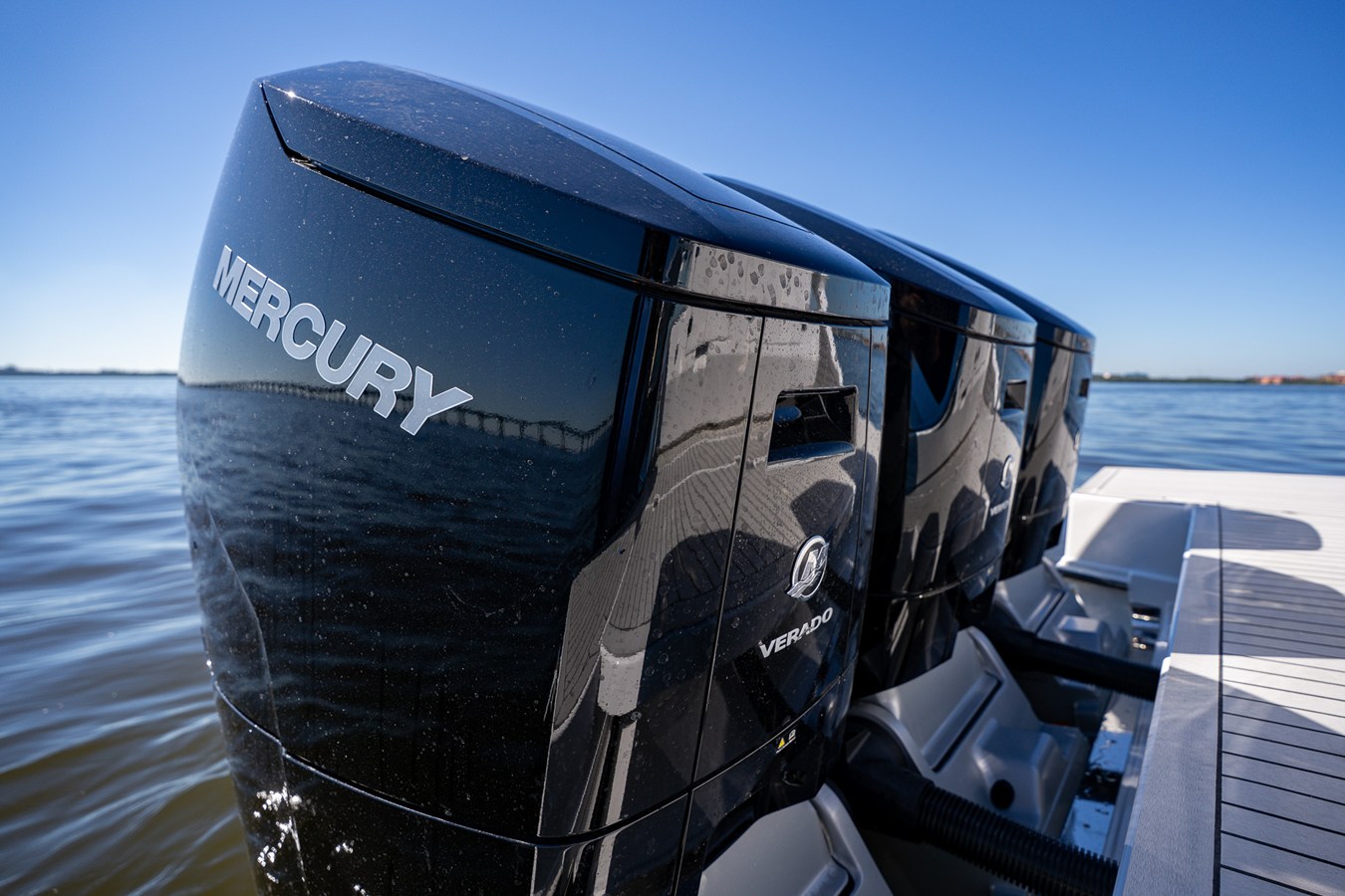 CRUISERS YACHTS 50 GLS OB, photo 17