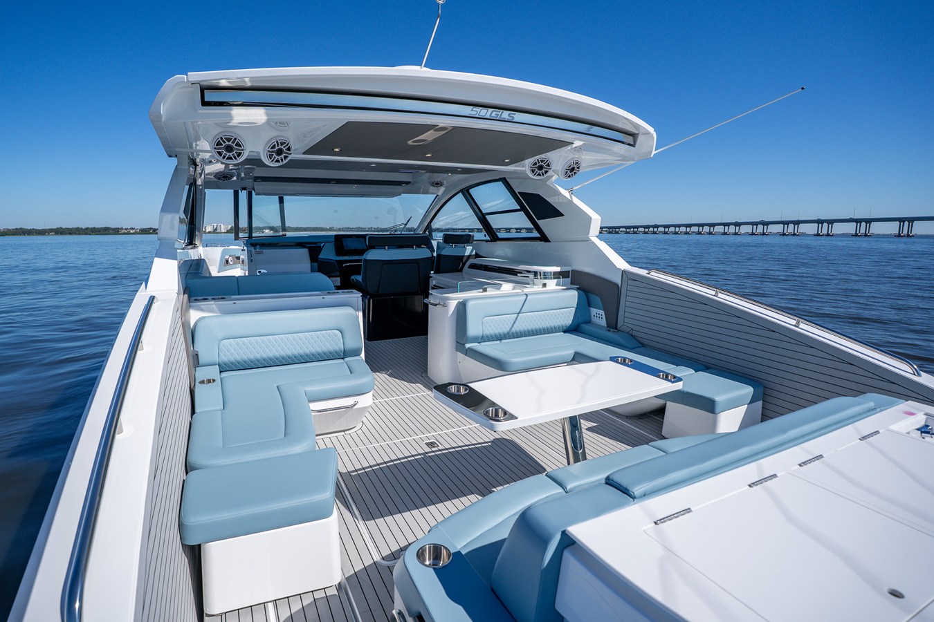 CRUISERS YACHTS 50 GLS OB, photo 20