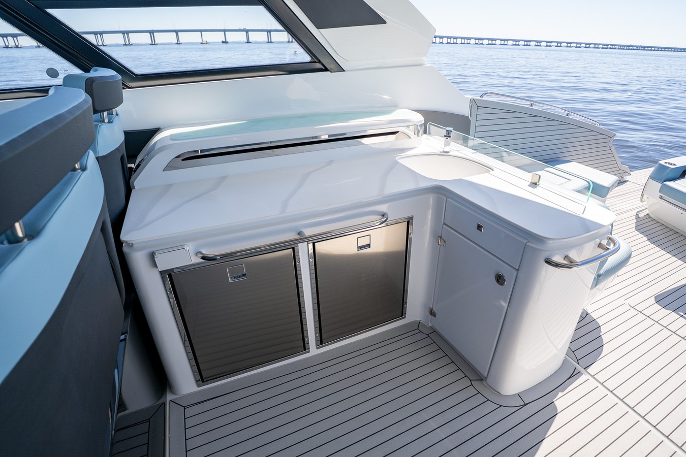 CRUISERS YACHTS 50 GLS OB, photo 24