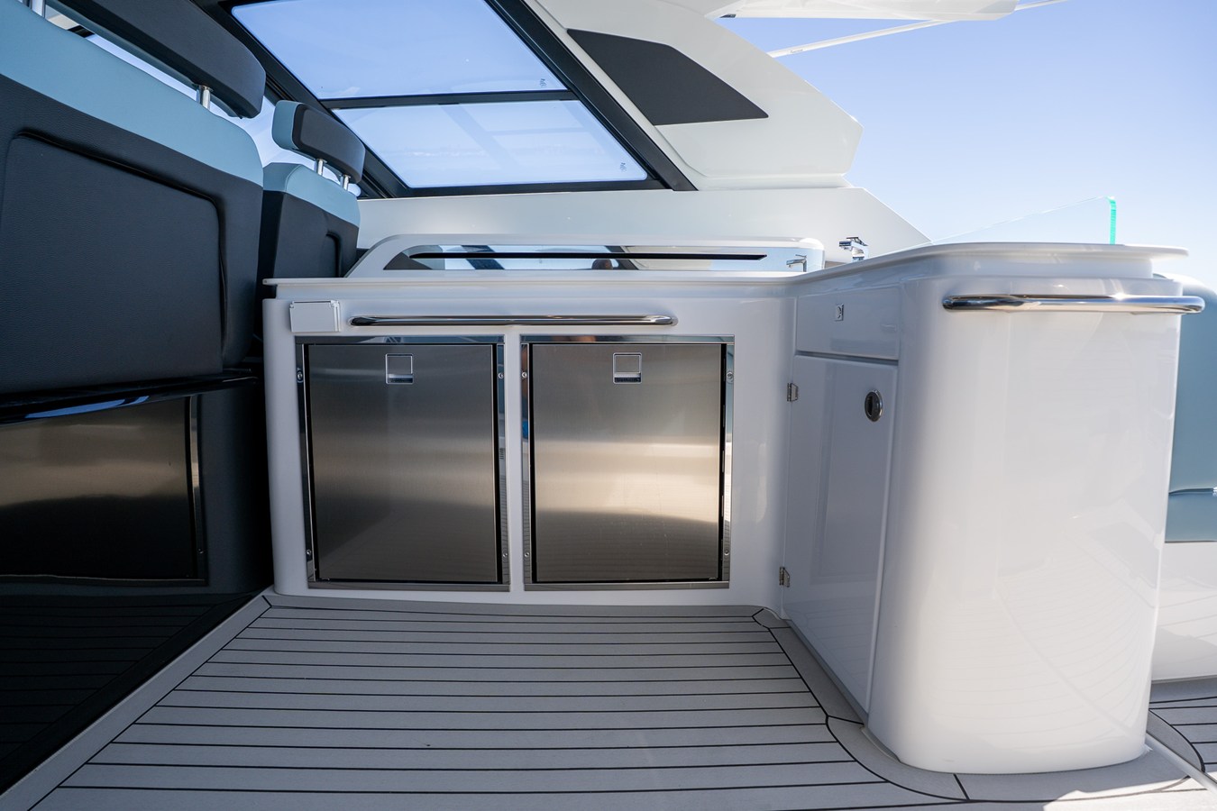 CRUISERS YACHTS 50 GLS OB, photo 25