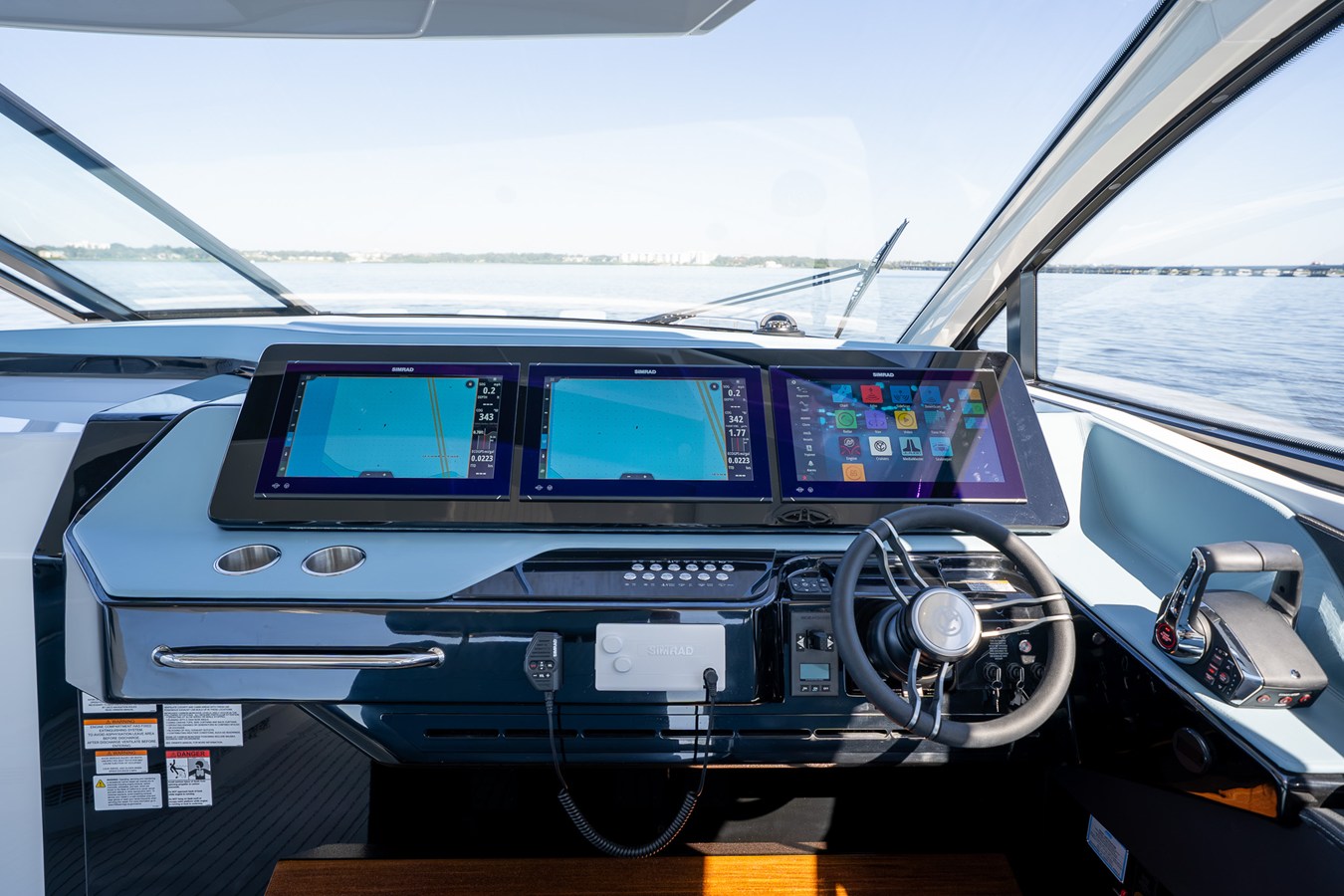 CRUISERS YACHTS 50 GLS OB, photo 32