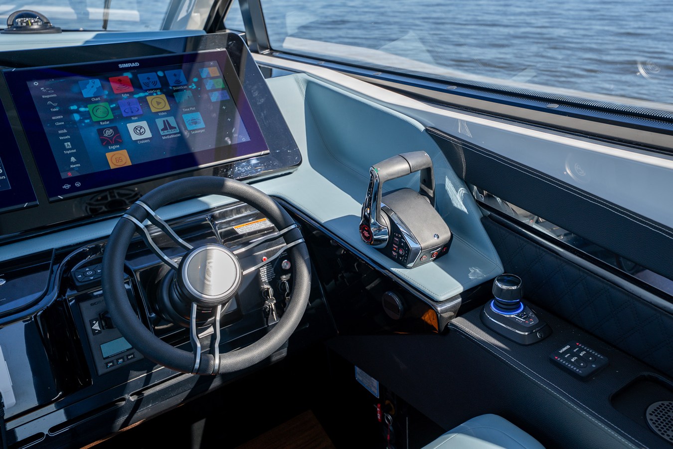 CRUISERS YACHTS 50 GLS OB, photo 35