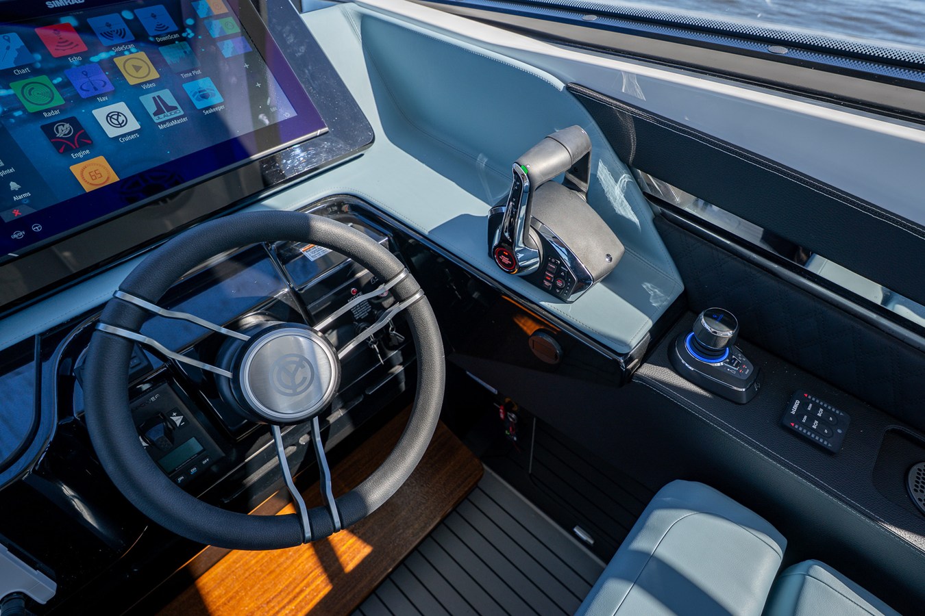 CRUISERS YACHTS 50 GLS OB, photo 36
