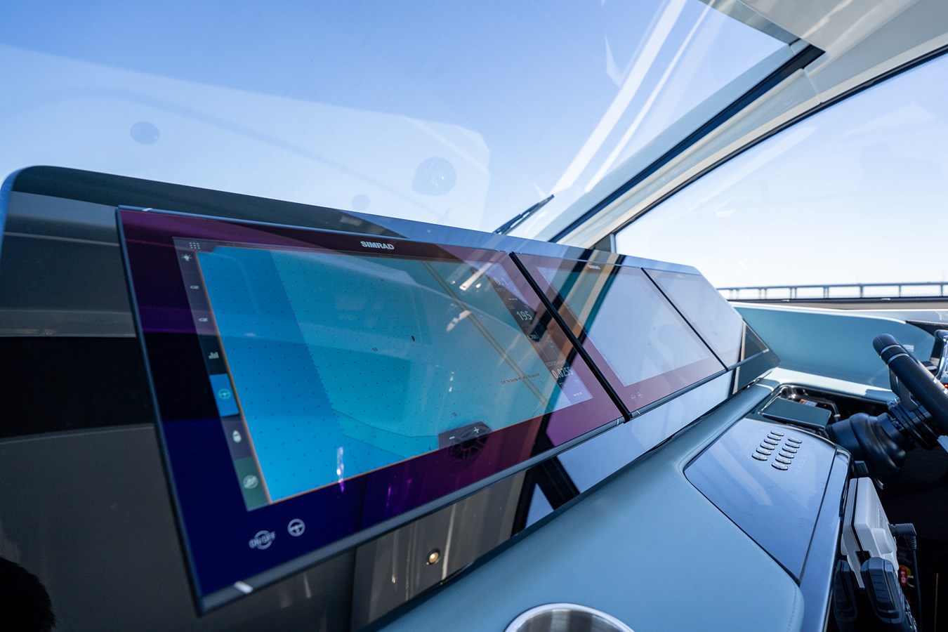 CRUISERS YACHTS 50 GLS OB, photo 37