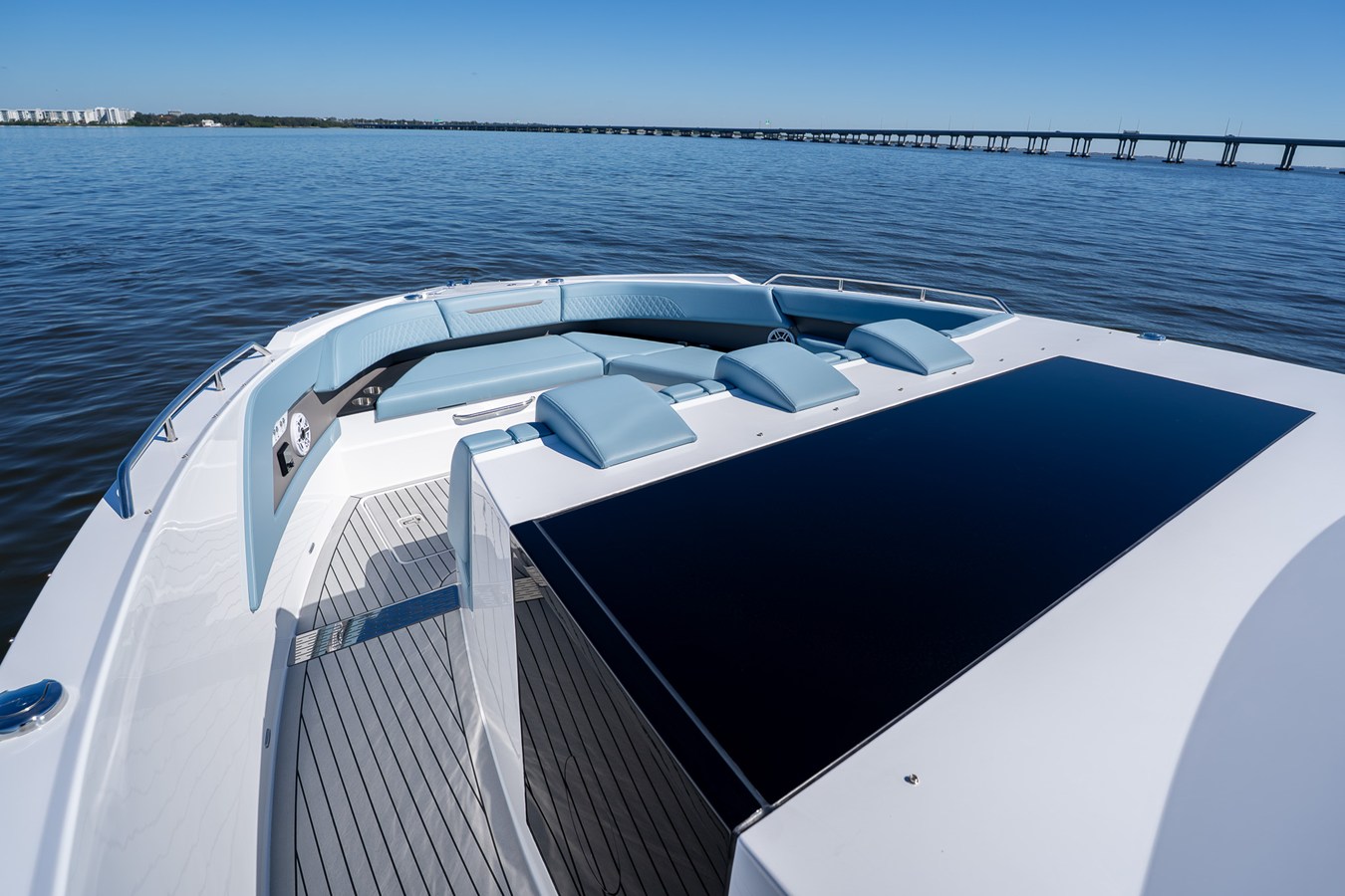 CRUISERS YACHTS 50 GLS OB, photo 39