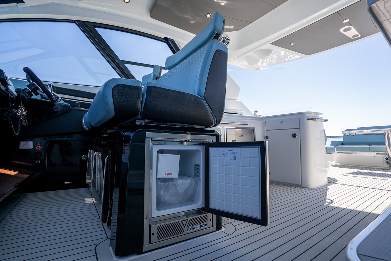 CRUISERS YACHTS 50 GLS OB, photo 43
