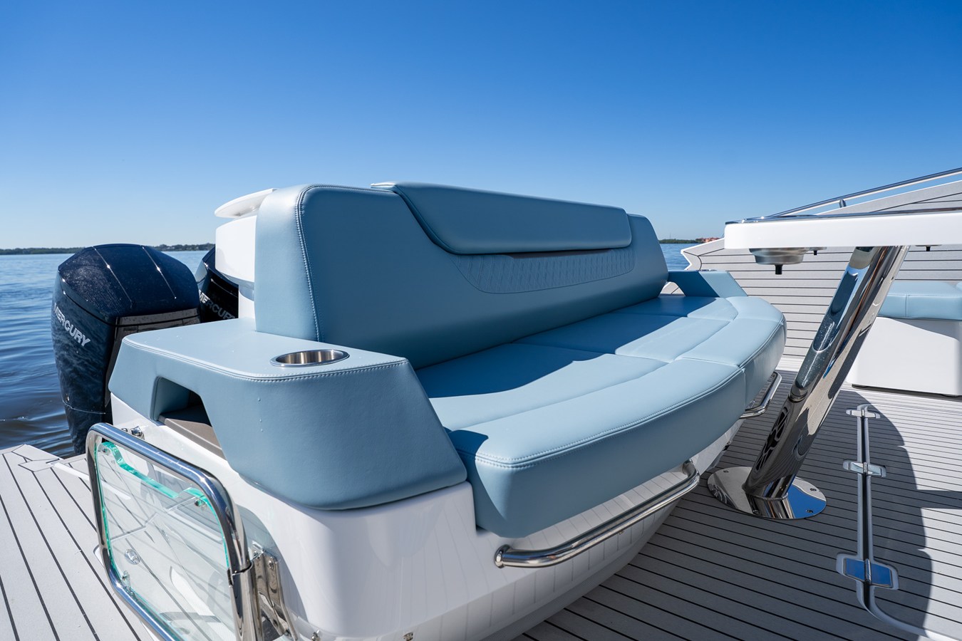 CRUISERS YACHTS 50 GLS OB, photo 49