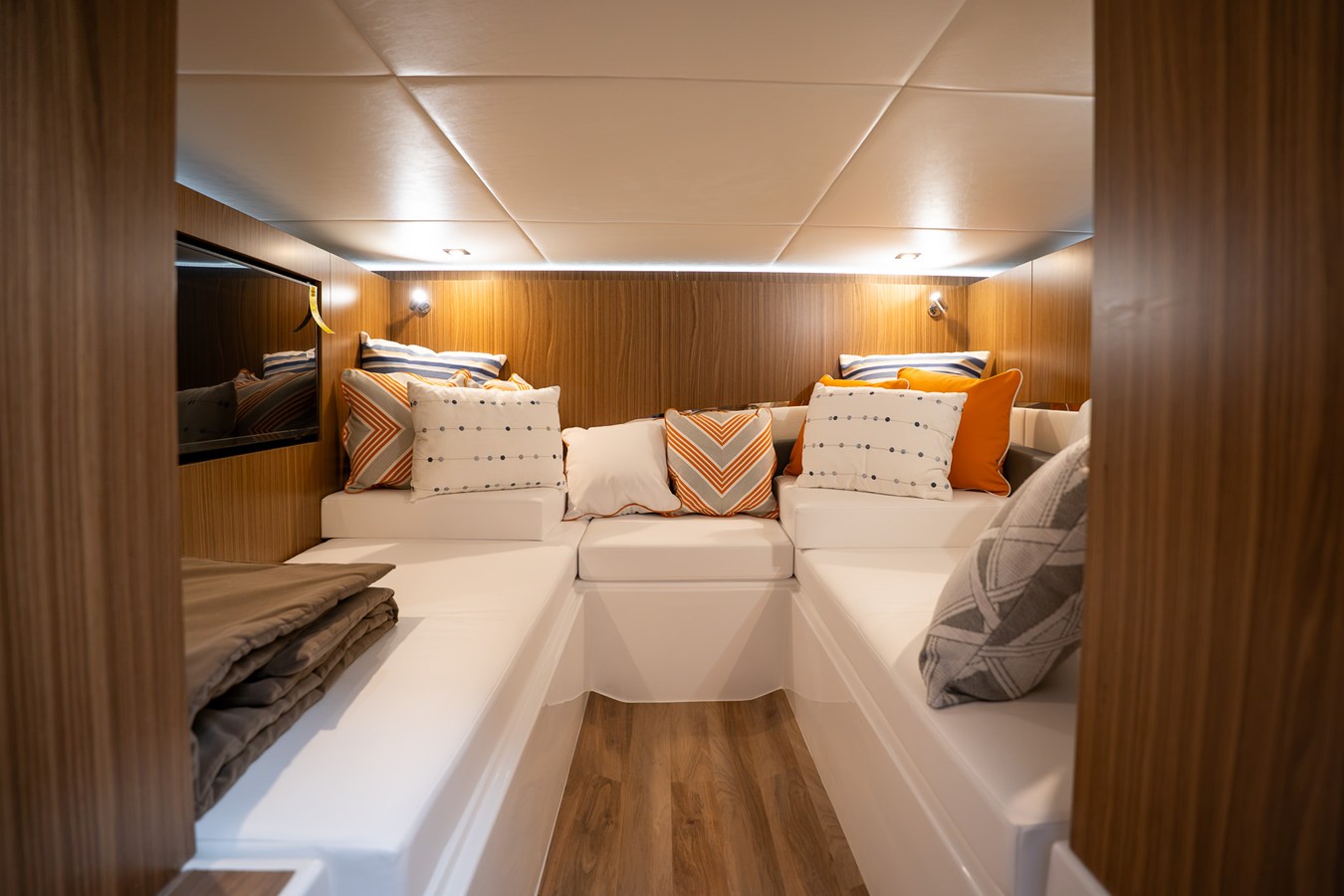 CRUISERS YACHTS 50 GLS OB, photo 50