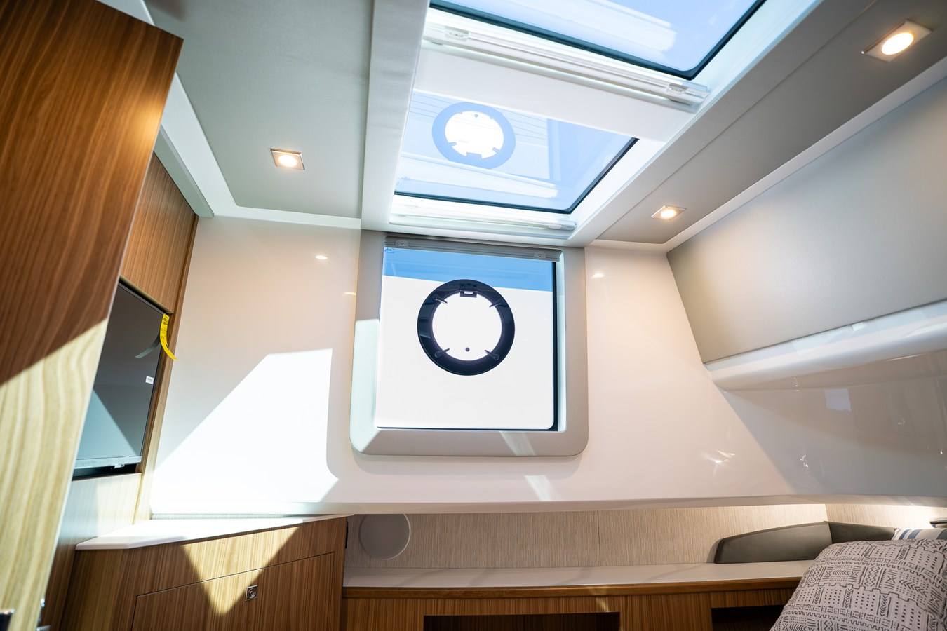 CRUISERS YACHTS 50 GLS OB, photo 56