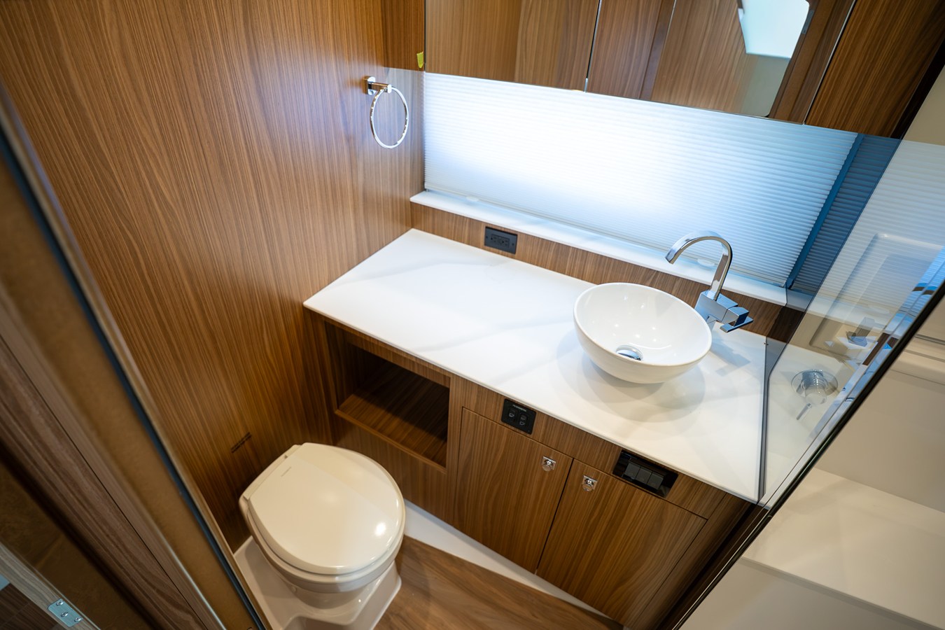 CRUISERS YACHTS 50 GLS OB, photo 59