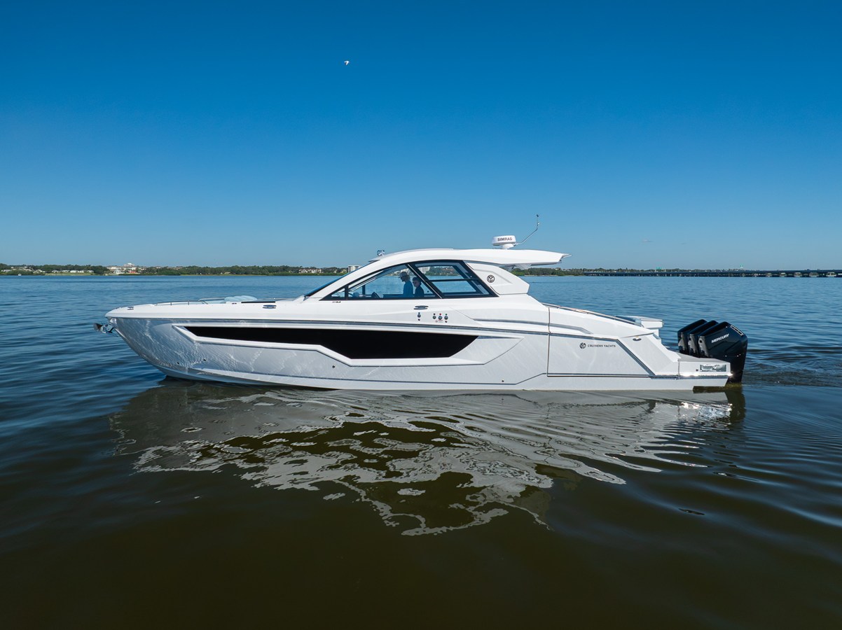 CRUISERS YACHTS 50 GLS OB, photo 68