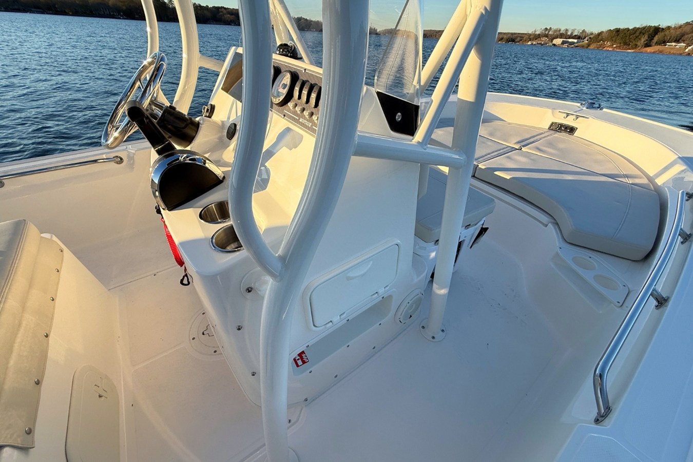 BOSTON WHALER 190 MONTAUK, photo 12