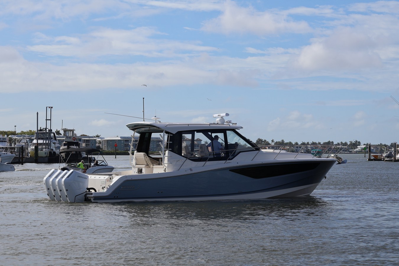 BOSTON WHALER 405 CONQUEST, photo 8